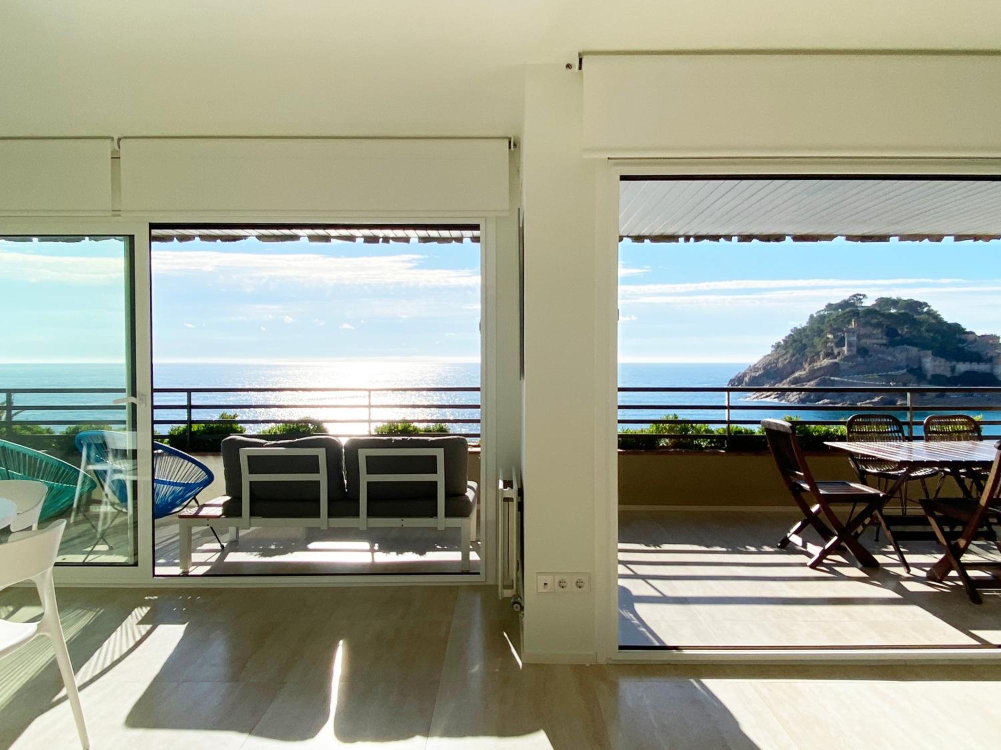 Magnificent Apartment At The Sea Front Of Tossa De Mar Exteriör bild