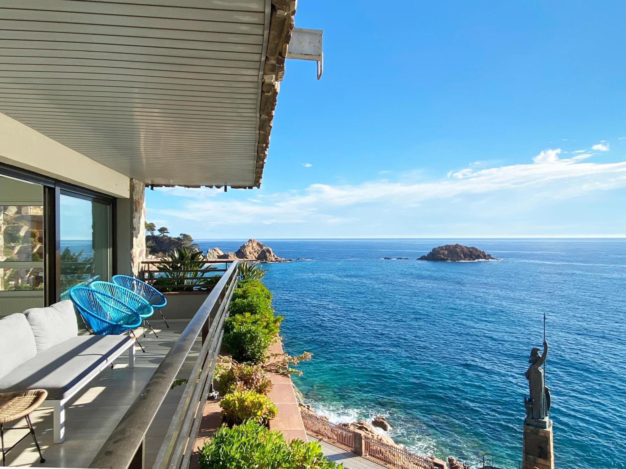 Magnificent Apartment At The Sea Front Of Tossa De Mar Exteriör bild