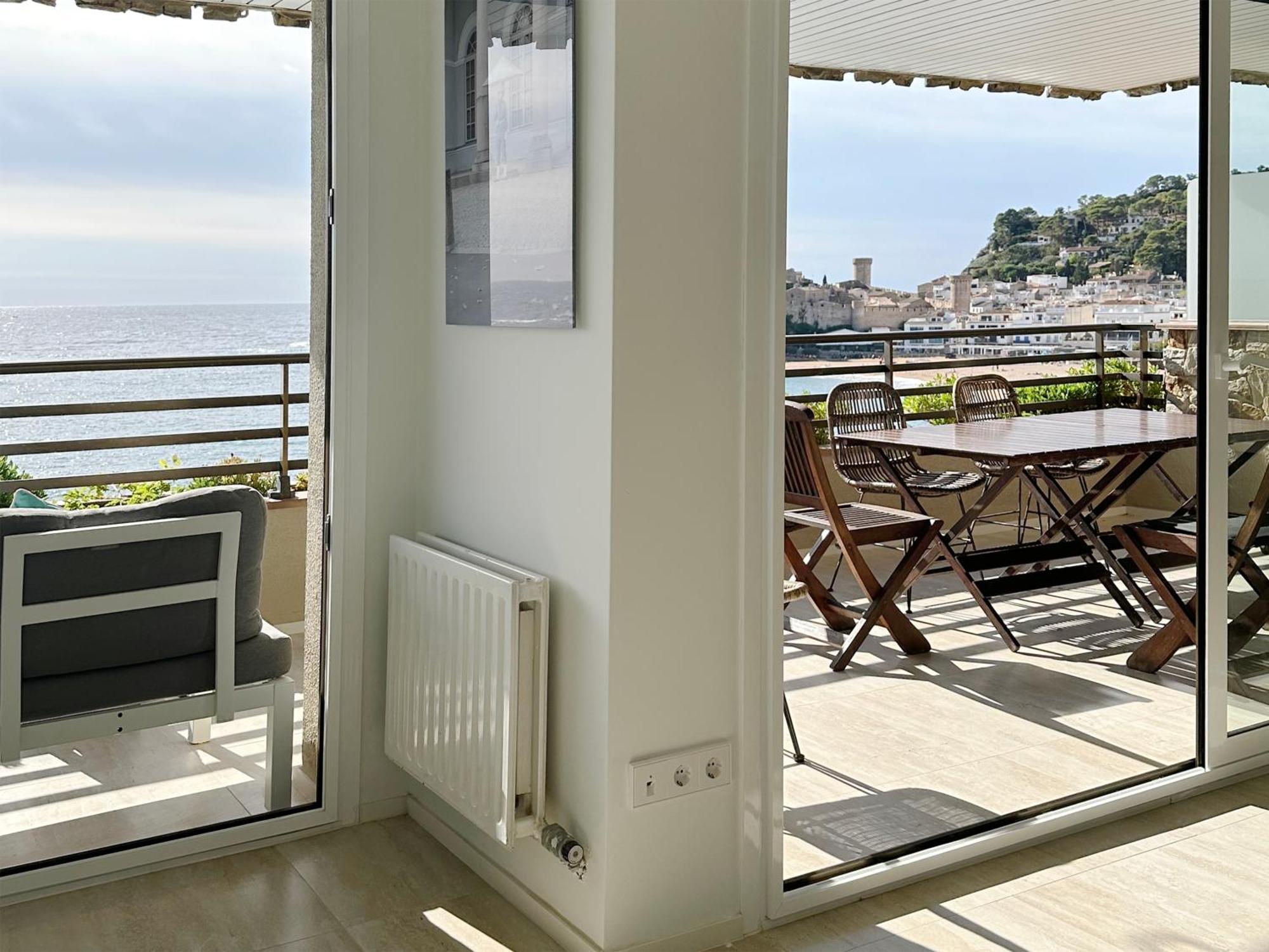 Magnificent Apartment At The Sea Front Of Tossa De Mar Exteriör bild