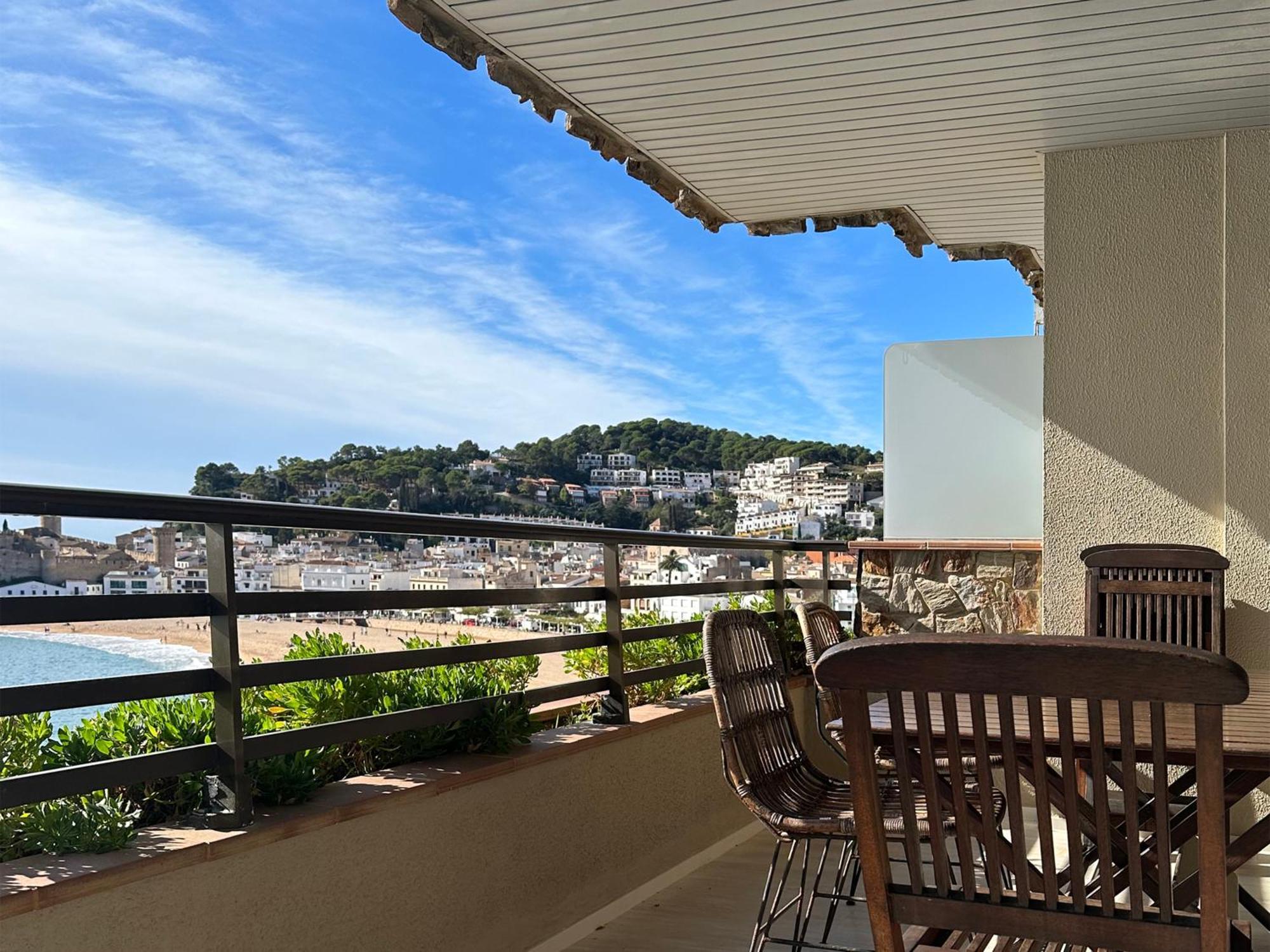 Magnificent Apartment At The Sea Front Of Tossa De Mar Exteriör bild